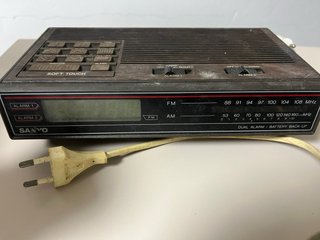 Batidora y exprimidor Braun Sanyo años 80