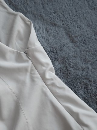 Top Zara escotado entallado blanco XS
