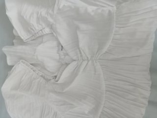 Vestido blanco con volantes