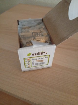 Tacos de latón Valles M6 (100 uds)