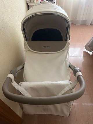 Carrito de bebé 3 piezas marca BEBECAR