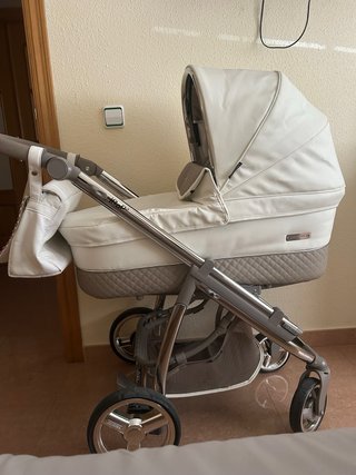 Carrito de bebé 3 piezas marca BEBECAR