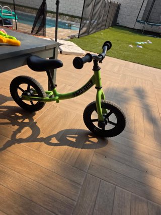Bici de equilibrio Sawyer verde