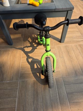 Bici de equilibrio Sawyer verde