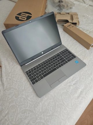 Portátil HP Plata Nuevo