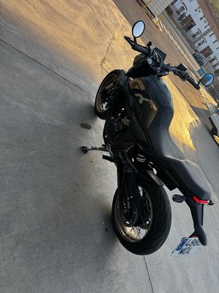 Zontes GK 350 Naked Negra