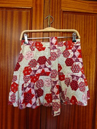 Falda pantalón estampada hexagonal