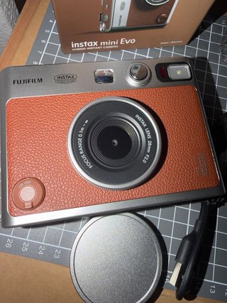 Cámara Fujifilm Instax Mini Evo