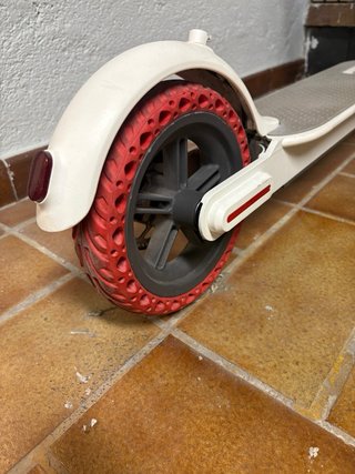 Patinete Eléctrico Xiaomi Blanco y Rojo