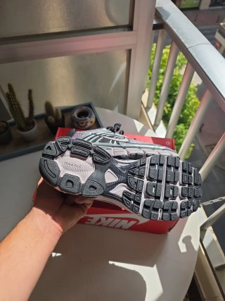 Nike Air Max Moto 2K Morado/Plata
