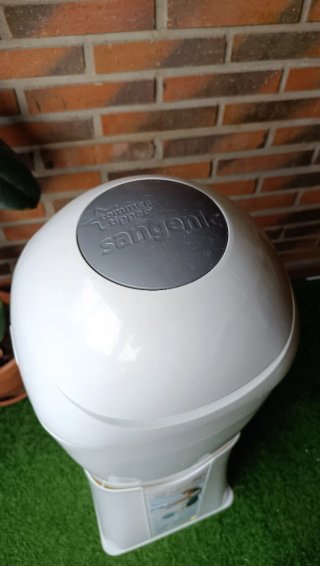 Contenedor de pañales Sangenic