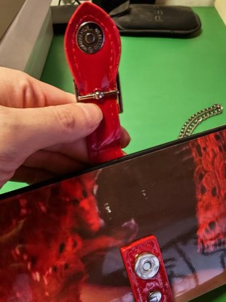 Borsa piccola rossa con tracolla argento