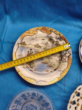 Lote 4 pratos decorativos variados