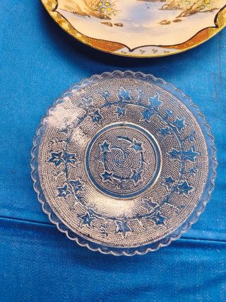 Lote 4 pratos decorativos variados