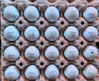 20 Pelotas de Golf Titleist AVX