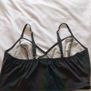 Top plateado iridiscente talla XS