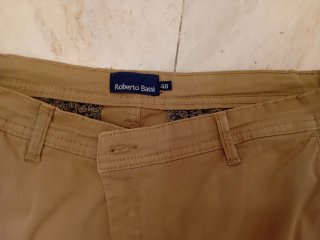 Pantalón beige Roberto Bassi