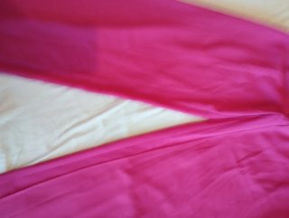Mono fucsia con detalle trenzado