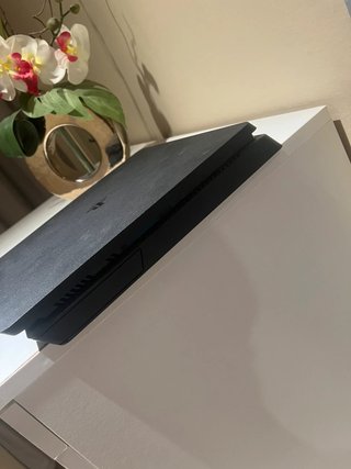 Ps5 Slim 1TO avec jeux