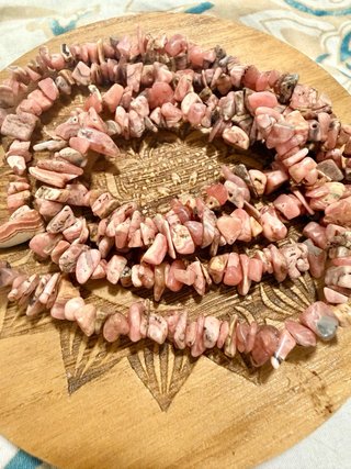 Collar largo Rodocrosita natural chips