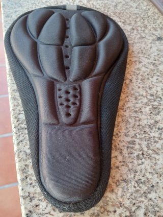 Funda sillín bicicleta acolchada negro
