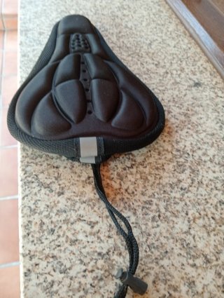 Funda sillín bicicleta acolchada negro