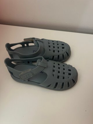 Sandalias Igor grises, azulon