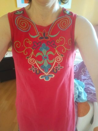 Vestido sin mangas bordado