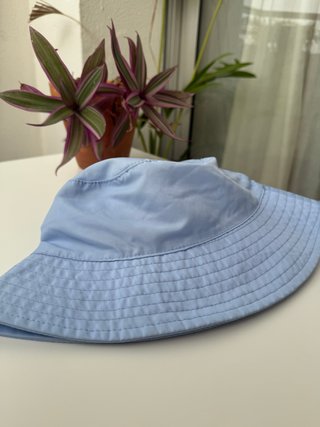 Sombrero tipo cubo azul