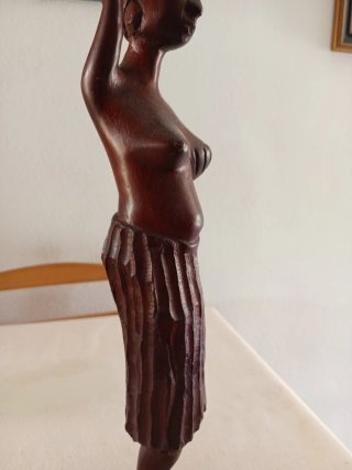 Figuras africanas madera mediados siglo XX