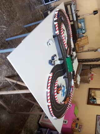 Escalextric con coches y accesorios