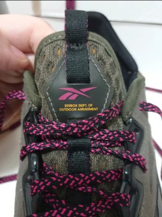 Zapatillas Reebok verdes y rosas Modelo: Nano X2