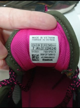 Zapatillas Reebok verdes y rosas Modelo: Nano X2