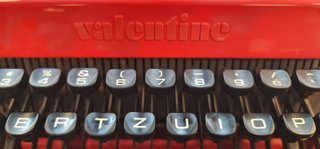 Máquina de escribir Olivetti Valentine Roja