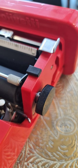 Máquina de escribir Olivetti Valentine Roja
