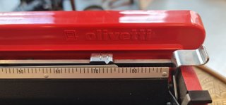 Máquina de escribir Olivetti Valentine Roja