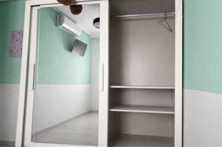 Armario puertas correderas con espejo