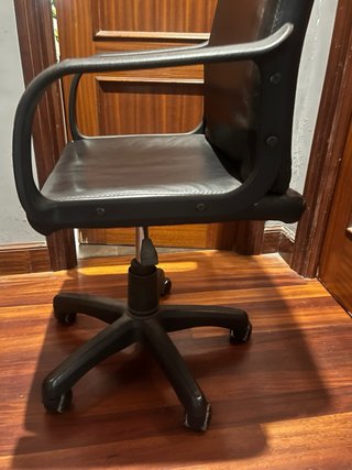 Silla de escritorio negra