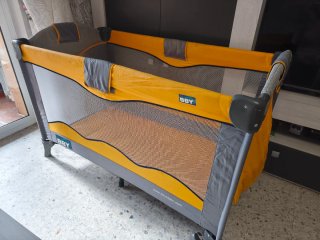 Cuna de viaje plegable