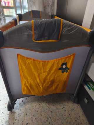Cuna de viaje plegable