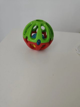 Pallina sonaglio sensoriale per bambini