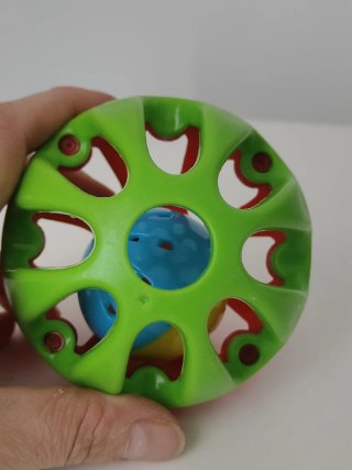 Pallina sonaglio sensoriale per bambini