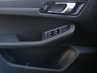 Porsche Macan 2021