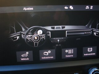 Porsche Macan 2021