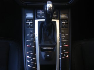 Porsche Macan 2021