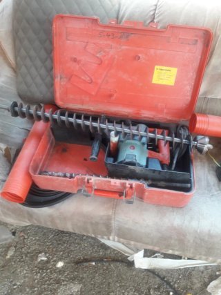 Taladro Hilti TE 72 con broca