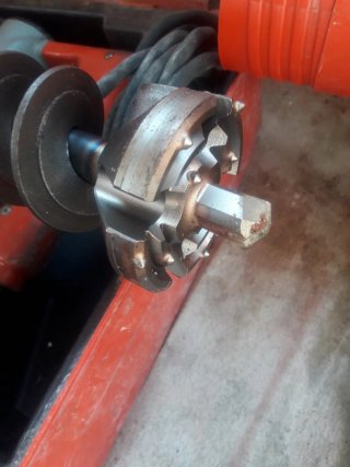 Taladro Hilti TE 72 con broca
