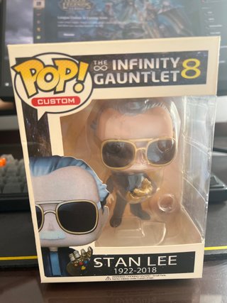 Funko Pop! Stan Lee Infinity Gauntlet Custom
