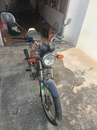 Honda CG 125 Beige/Marrón