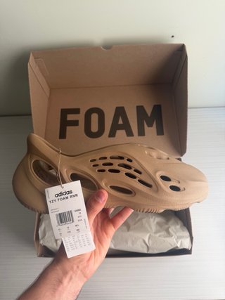 Adidas Yeezy Foam RNR Clay Taupe